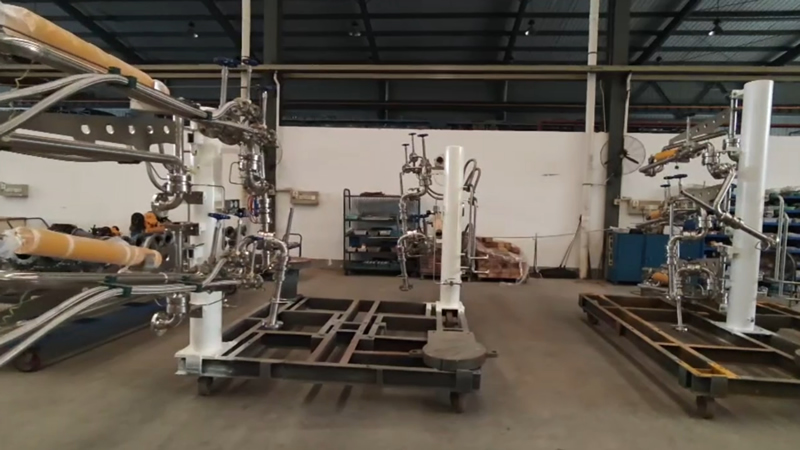Cryogenic Loading Arm with Two Arms